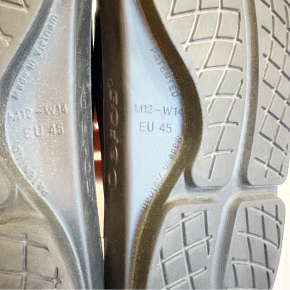 Oofos Ooah Slide Sandals Recovery Sandals Size 12 Size EU 45 Black Comfort Foam - Picture 6 of 8